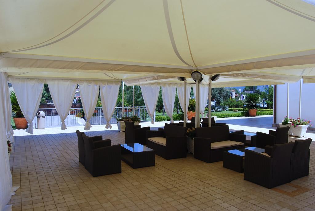 Telma Hotel Терачина Екстериор снимка
